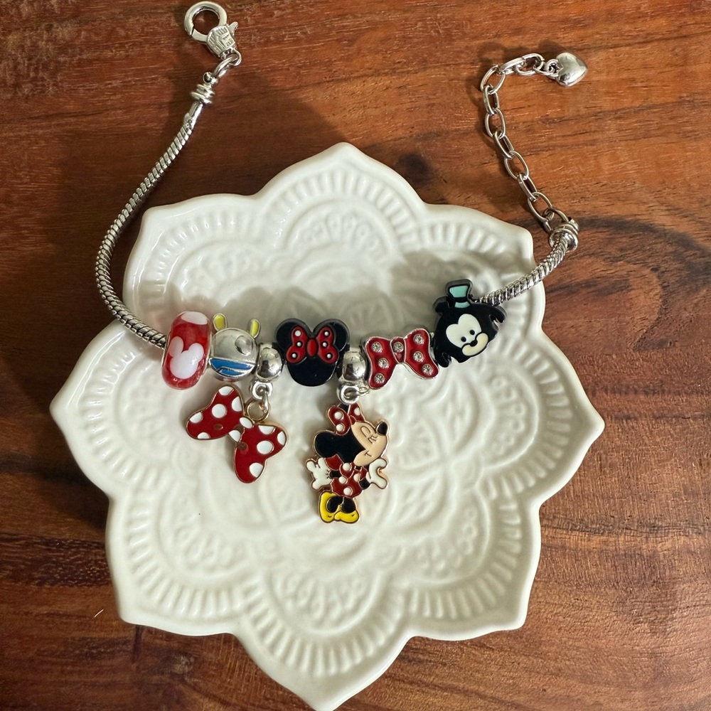 Women Disney Mickey Minnie Mouse Beaded Bracelet Red Bow Bracelet Anime Cartoon